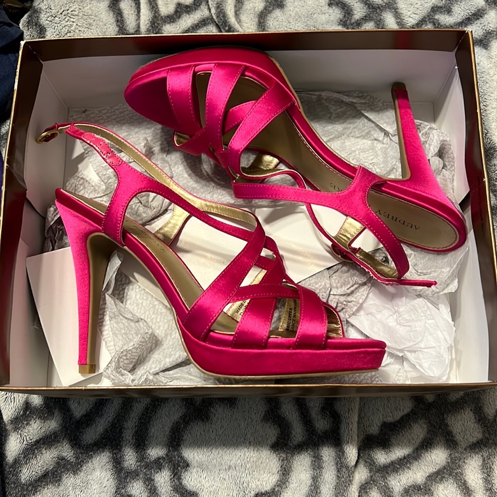 3 inch Audrey Brooke fuchsia heels